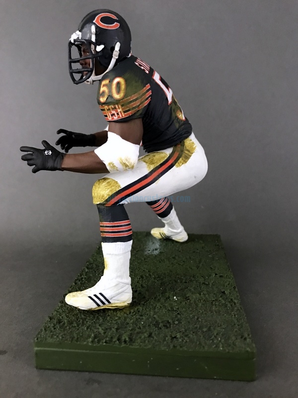 Chicago Bears: Mike Singletary 3 – Play Action Customs